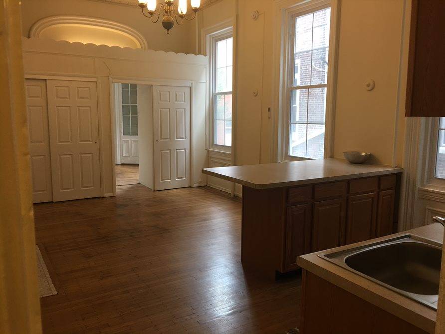2027 Walnut Street Apt #1R, Rittenhouse Square, Philadelphia, PA 19103