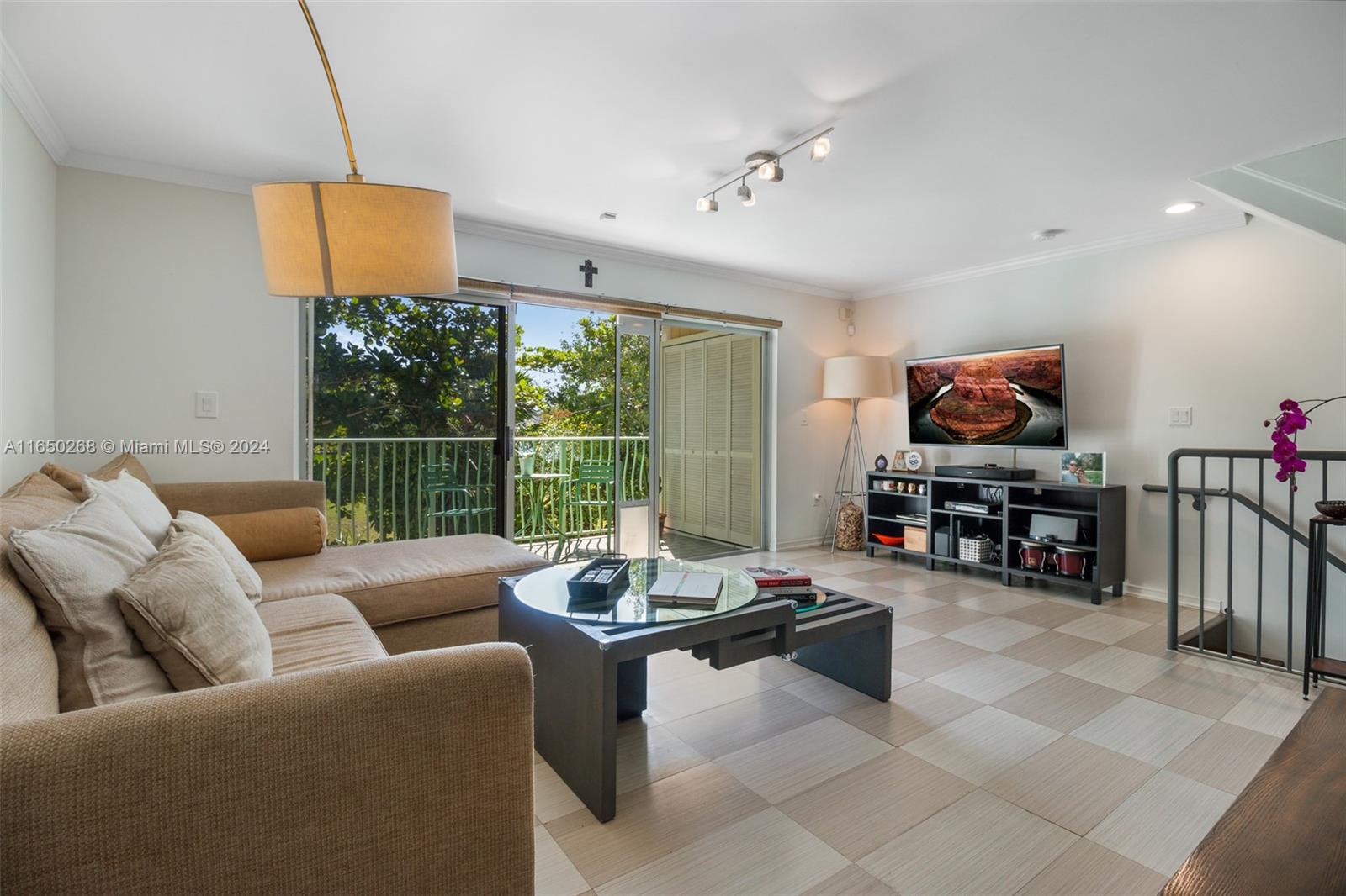 978 Northwest North River Drive, Miami, Miami, FL 33136