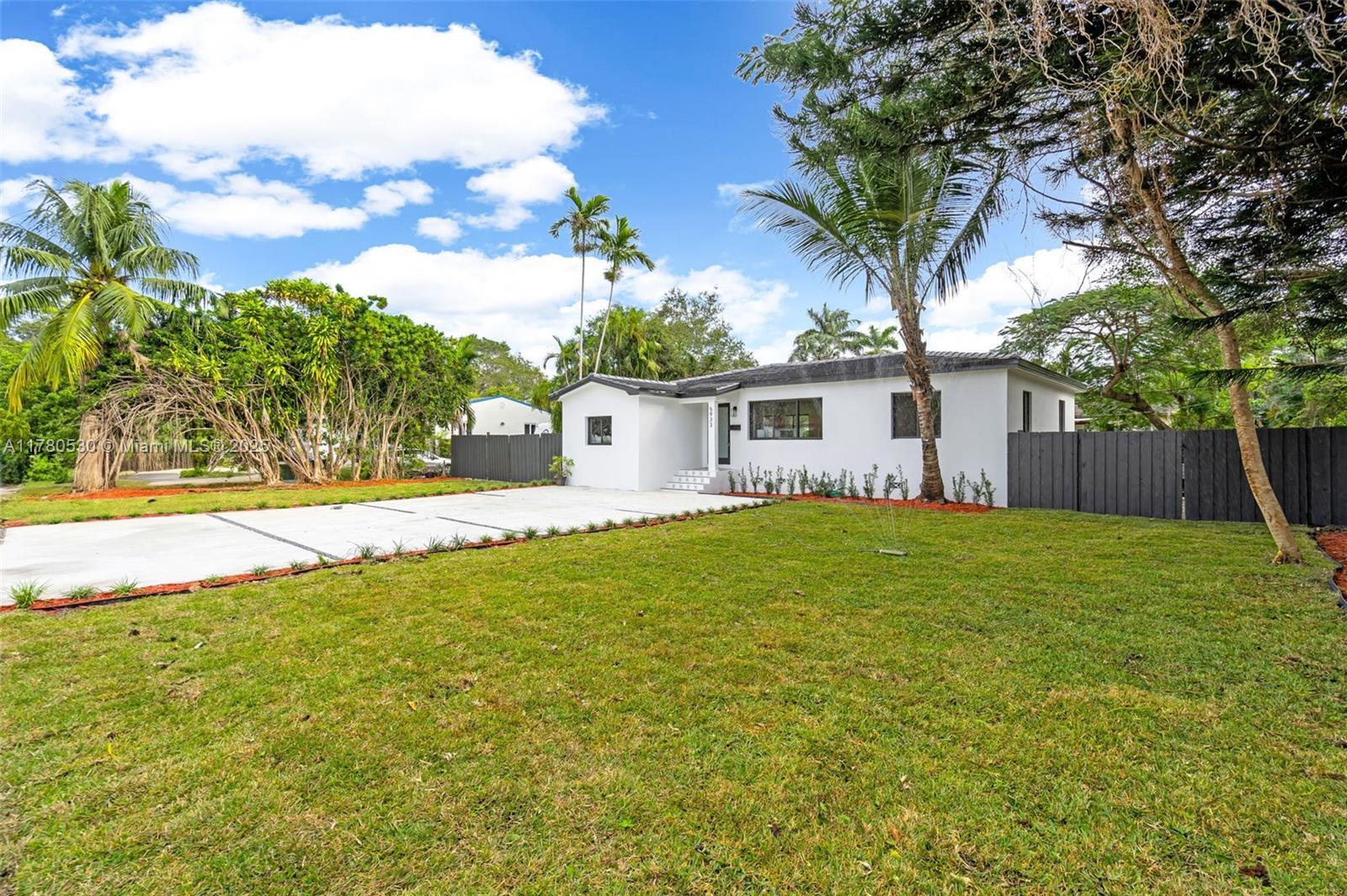 5933 Southwest 61st Avenue, CAMBRIDGE LAWNS PARK, South Miami, FL 33143