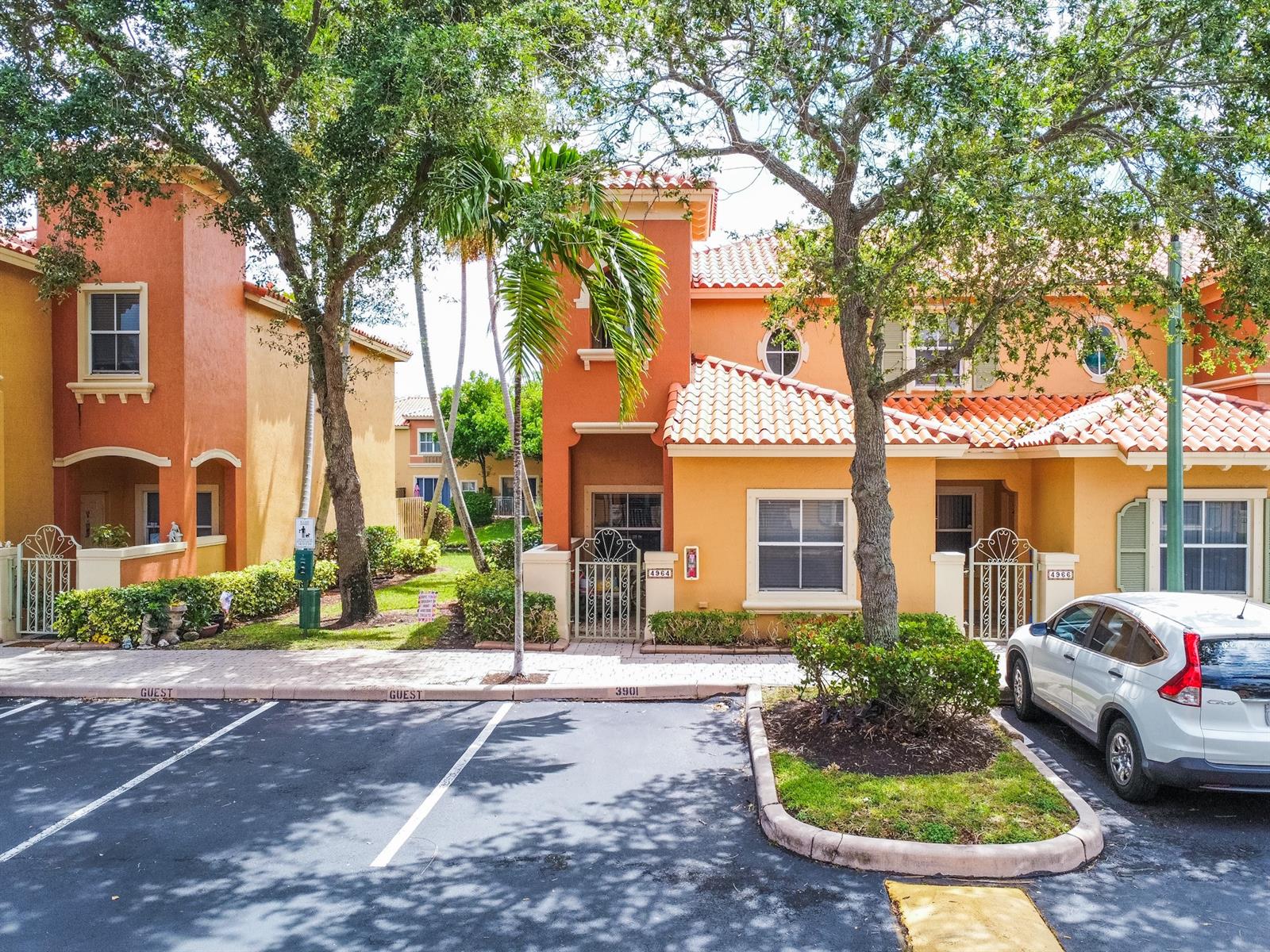 4964 Leeward Lane, Fort Lauderdale, Fort Lauderdale, FL 33312