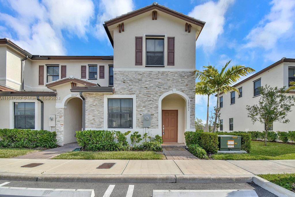 10031 Southwest 228th Terrace, ENCLAVE SOUTH, Miami, FL 33190