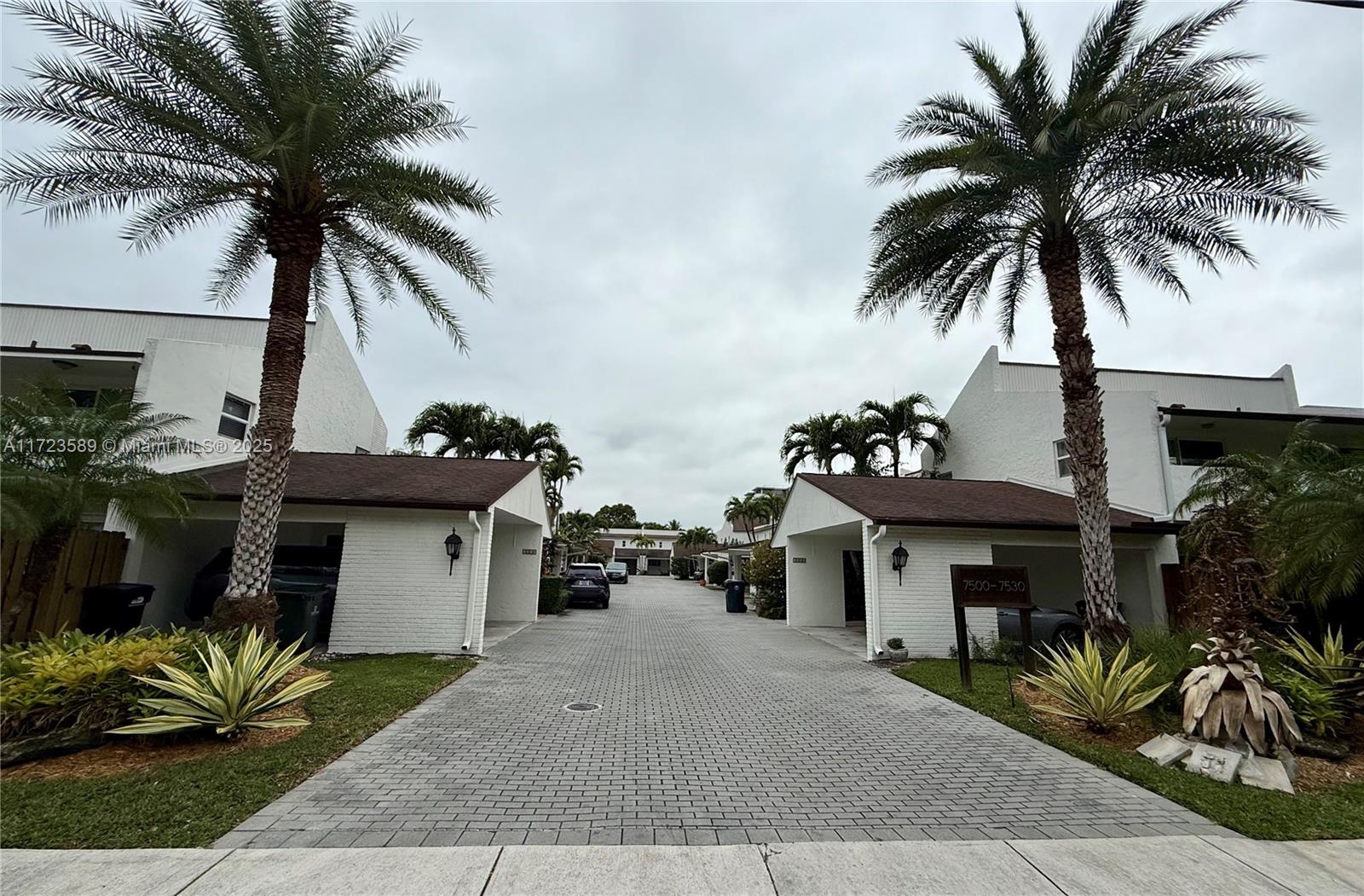7514 Southwest 58th Avenue, South Miami, South Miami, FL 33143