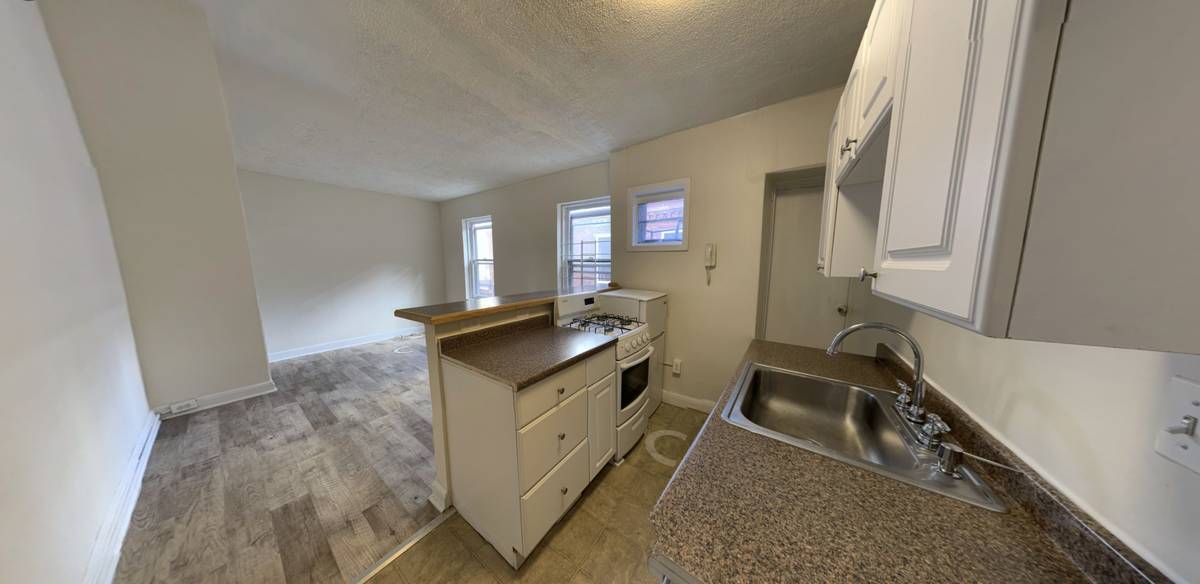 2017 Spruce Street Apt #3M, Rittenhouse Square, Philadelphia, PA 19103