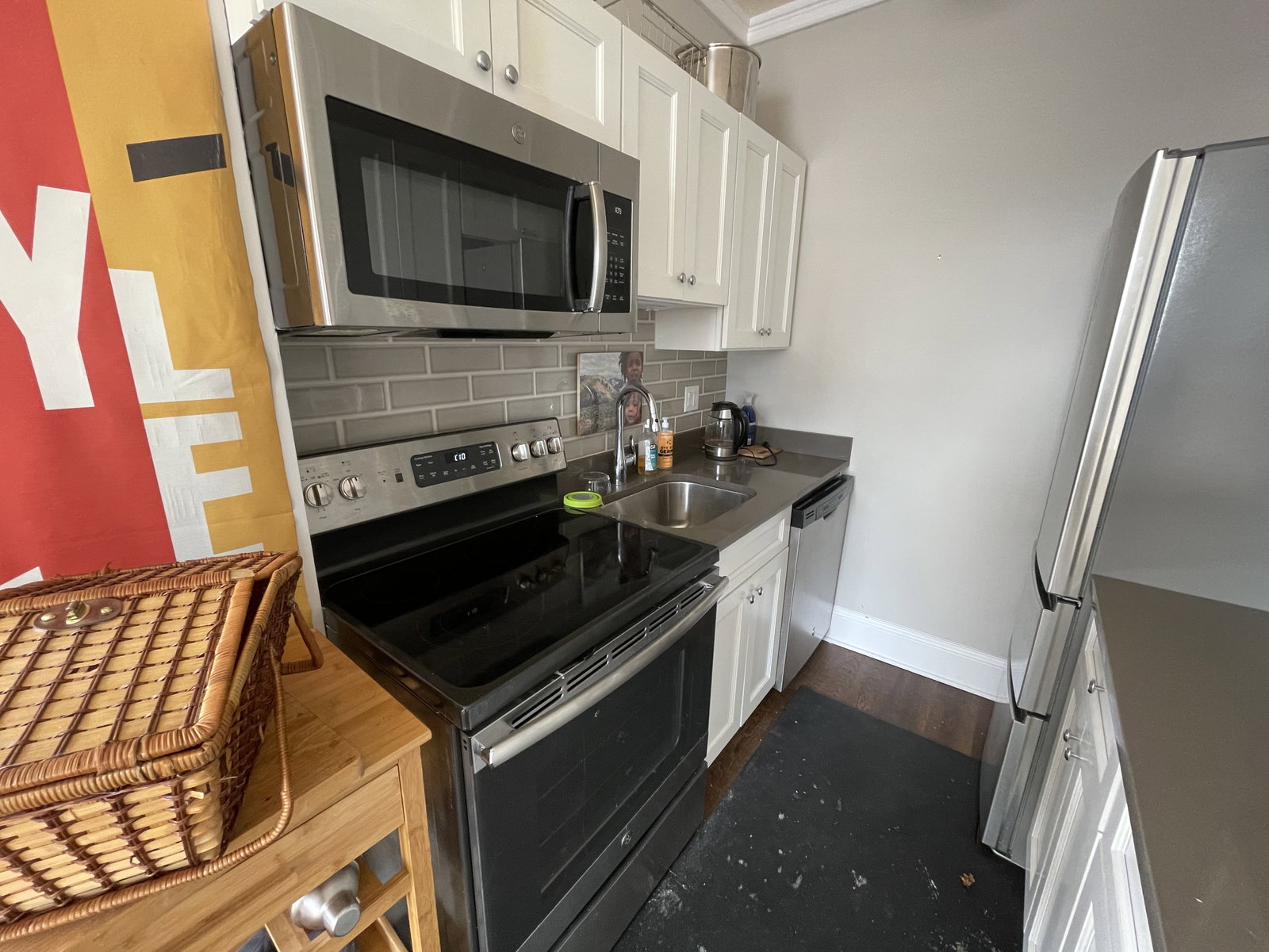 817 West Lakeside Place Apt #810, Uptown, Chicago, IL 60640