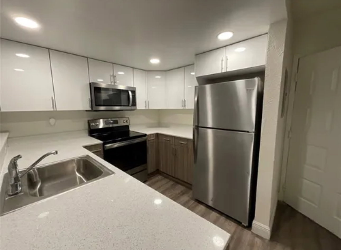 19455 Northeast 10th Avenue Apt #101, Aventura, Miami, FL 33179