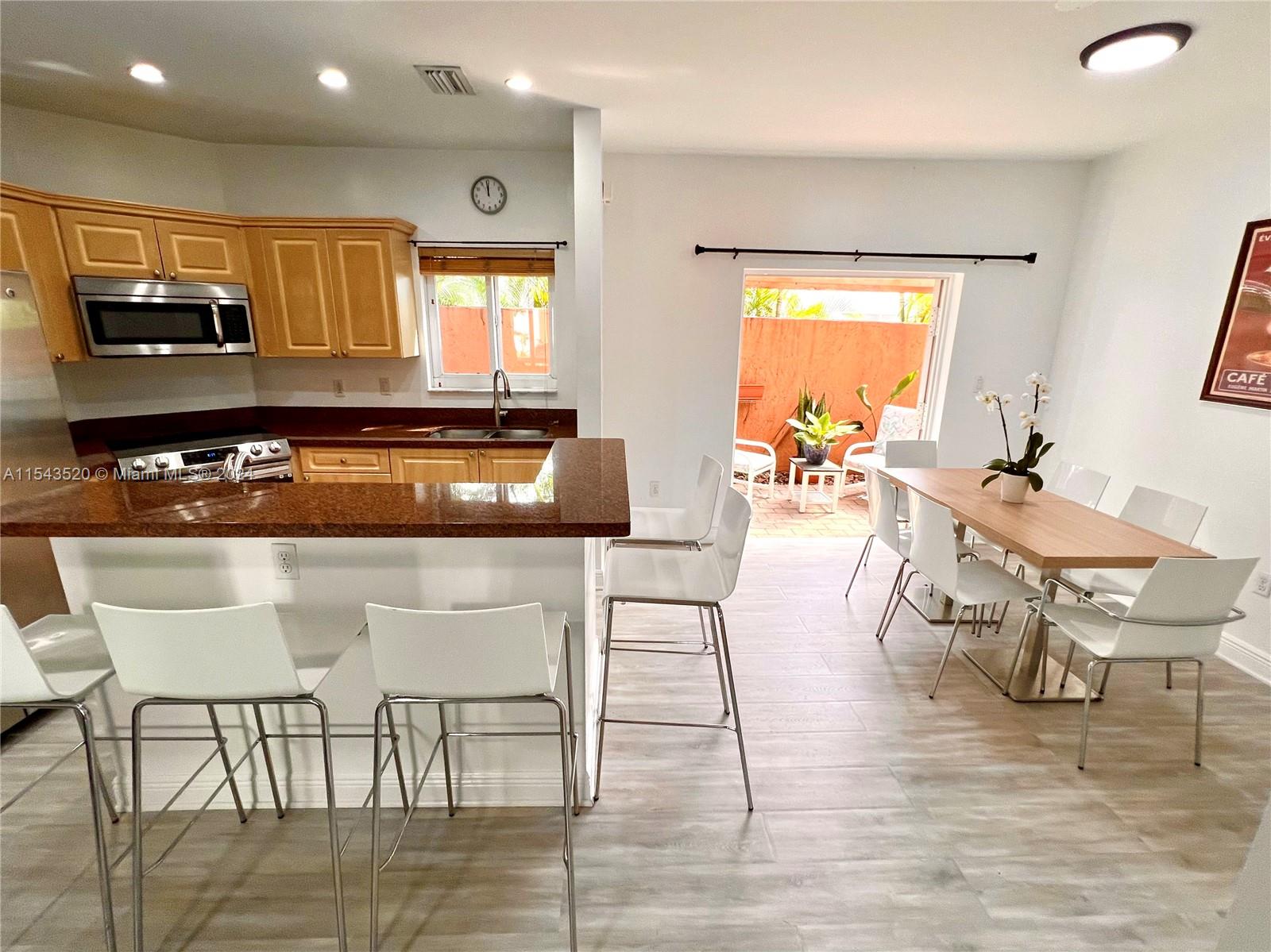 5984 Southwest 8th Street, miami, West Miami, FL 33144